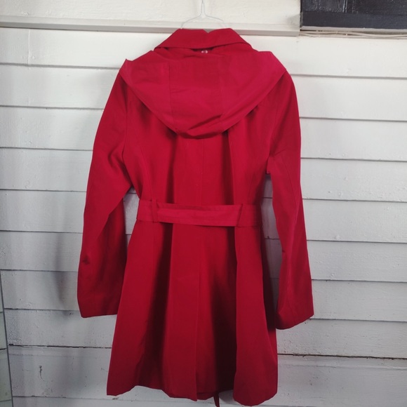 VINTAGE BELTED RED COAT - Picture 5 of 6